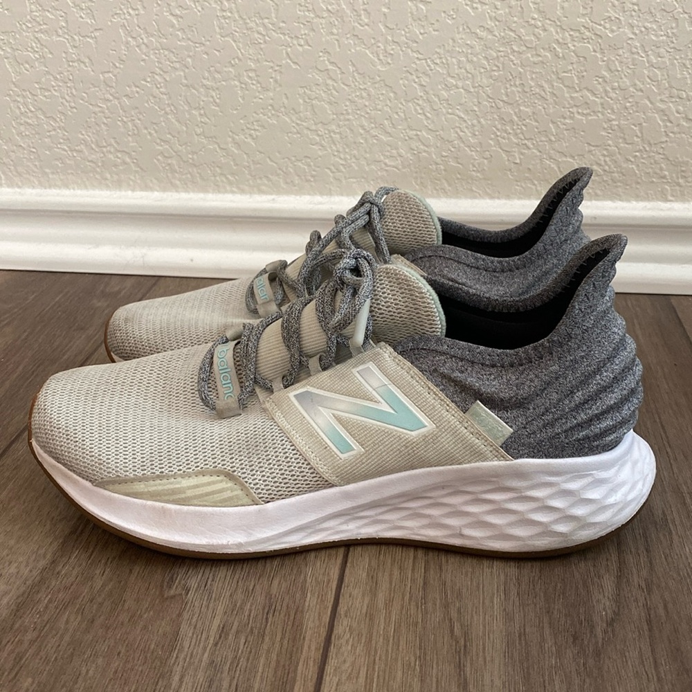 New balance Freshfoam Roav Sneakers - Seafoam Color size 9